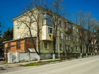 Tuapse, st Marshal Zhukov, house 33. Apartment house