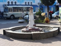 Туапсе, улица Маршала Жукова. фонтан Маяк