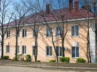 Tuapse, Poletaev st, house 47. Apartment house