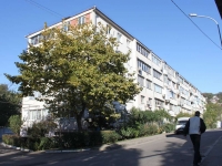 图阿普谢, Armavirskaya st, 房屋 13. 公寓楼