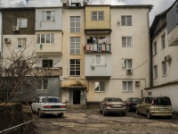Tuapse, Zheleznodorozhny alley, house 13. Apartment house