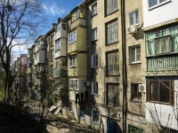 Tuapse, Vorovskoy st, house 2. Apartment house