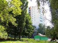 Stavropol, Dovatortsev , 房屋 35/2. 公寓楼