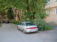 Stavropol, Dovatortsev , house 33. Apartment house