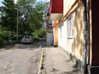 Ставрополь, улица Коста Хетагурова, дом 5. многоквартирный дом