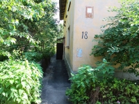 Stavropol, Leningradskiy Ln, house 18. Apartment house