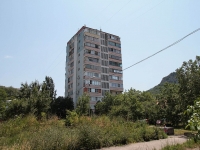 Zheleznovodsk, Lenin st, house 104. Apartment house