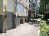 Zheleznovodsk, Oktyabrskaya st, house 49. Apartment house