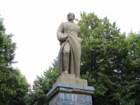Kislovodsk, monument Ф.Э. ДзержинскомуDzerzhinsky avenue, monument Ф.Э. Дзержинскому