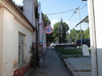 Пятигорск, улица Козлова, дом 15. многофункциональное здание