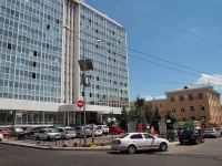 Пятигорск, улица Крайнего, дом 49. многофункциональное здание