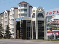 Пятигорск, Калинина проспект, дом 2А. жилой дом с магазином