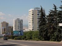 Pyatigorsk, Kalinin avenue, house 2 к.6. Apartment house