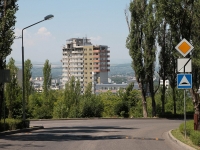Pyatigorsk, Kalinin avenue, 房屋 3. 公寓楼