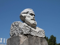 Mineralnye Vody, monument Карлу МарксуPochtovaya st, monument Карлу Марксу