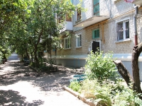 Mineralnye Vody, Stavropolskaya st, house 17. Apartment house with a store on the ground-floor