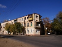 Астрахань, улица Красная набережная, дом 17. многоквартирный дом