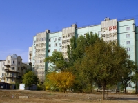 Астрахань, улица Красная набережная, дом 227. многоквартирный дом