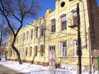 Astrakhan, Enzeliyskaya st, house 1. Apartment house