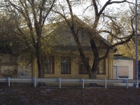 Astrakhan, st Naberezhnaya pervogo maya, house 142. Private house