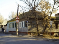 Astrakhan, st Pskovskaya, house 1. Private house