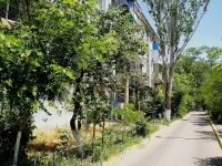 Astrakhan, Bogdan Khmelnitsky st, house 51. Apartment house