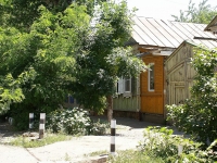 Astrakhan, st Khlebnikov, house 10. Private house