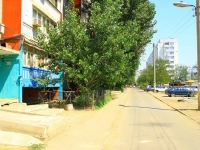 Астрахань, улица Куликова, дом 40 к.1. многоквартирный дом