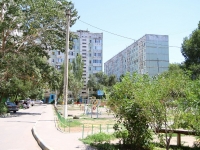 Astrakhan, Ryleev st, house 90. Apartment house