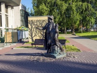Владимир, улица Дворянская. памятник провинциальным актерам