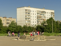 Kolchugino, Lenin square, house 8. Apartment house with a store on the ground-floor