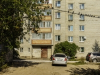 Petushki, Stroiteley st, house 26. Apartment house