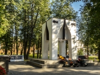 Suzdal, square Torgovaya. memorial