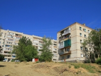 Volgograd, 35 Gvardeyskoy Divizii st, house 21. Apartment house