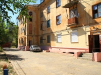 Волгоград, улица Краснопресненская, дом 19. многоквартирный дом