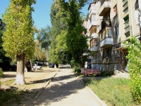 Volgograd, Daugavskaya st, house 11. Apartment house