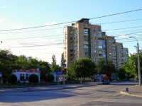 Волгоград, улица Калинина, дом 19. многоквартирный дом