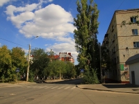 Волгоград, улица Канунникова, дом 9. многоквартирный дом