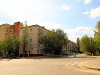Волгоград, улица Козловская, дом 15. многоквартирный дом