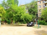 Волгоград, улица Краснознаменская, дом 21. многоквартирный дом