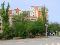 Волгоград, улица Краснознаменская, дом 25. многоквартирный дом
