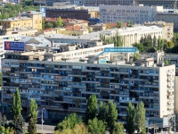 Volgograd, Krasnoznamenskaya st, house 6. Apartment house