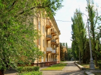 Volgograd, Lenin avenue, 房屋 36. 公寓楼
