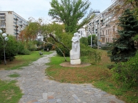 Volgograd, monument М. АгашинойLenin avenue, monument М. Агашиной