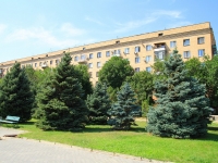 Volgograd, st Marshal Chuykov, house 43. Apartment house