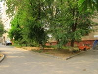 Волгоград, улица Маршала Чуйкова, дом 45. многоквартирный дом