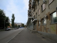 Volgograd, Lenin st, house 6. Apartment house