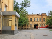 Volgograd, Lenin st, house 13. Apartment house