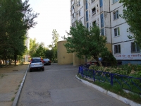 Volgograd, 30 let Pobedy Blvd, house 72. Apartment house