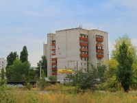 Volgograd, Zemlyachki St, 房屋 27А. 公寓楼